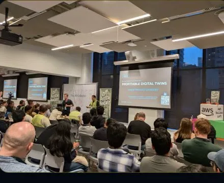 SF Pitch Night audience during the BuddyPro pitch